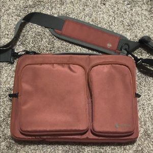 Tomtoc 13 inch laptop messenger